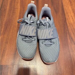 Nike Light Gray Mesh Athletic Sneakers with Pink Insole